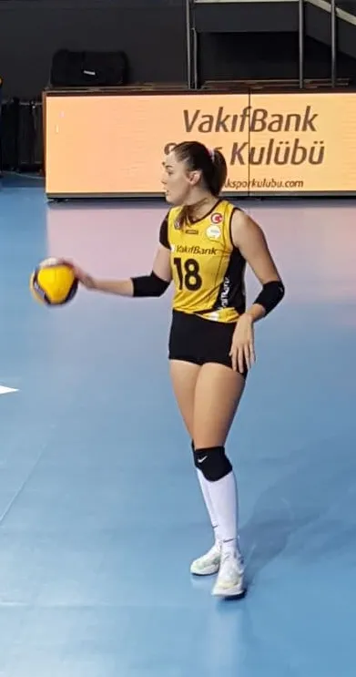 Zehra Gunes Net Worth 2026 - Turkish Volleyball's Rising Star Commands $3.4 Million Through Strategic Career Building
